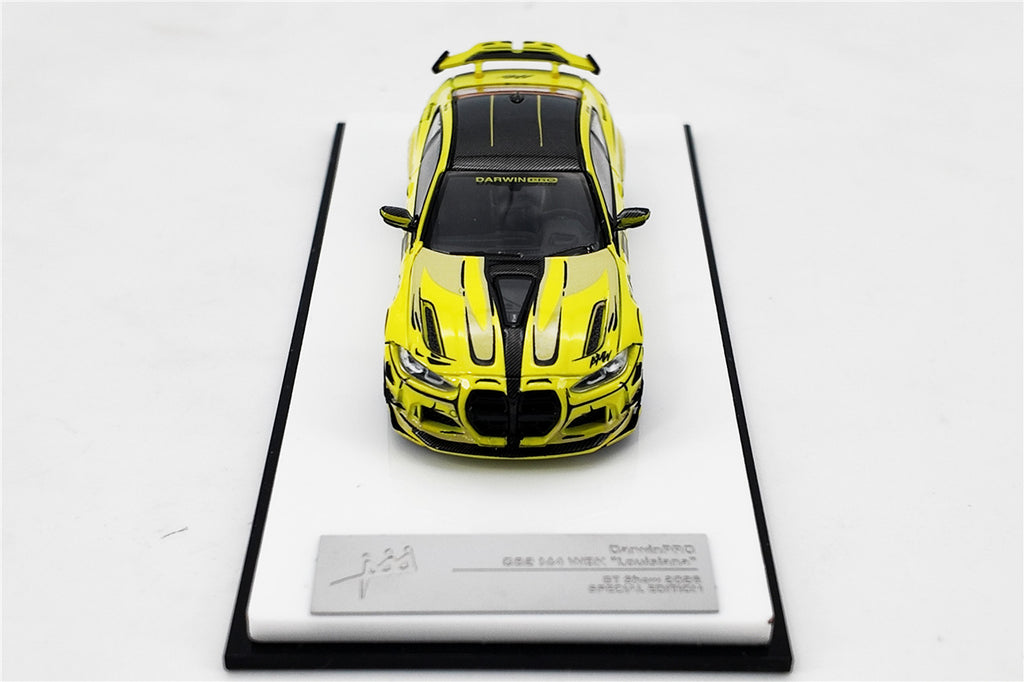Limited Edition 1:64 Scale Diecast BMW M4 G82 Wide Body Model | Darwin