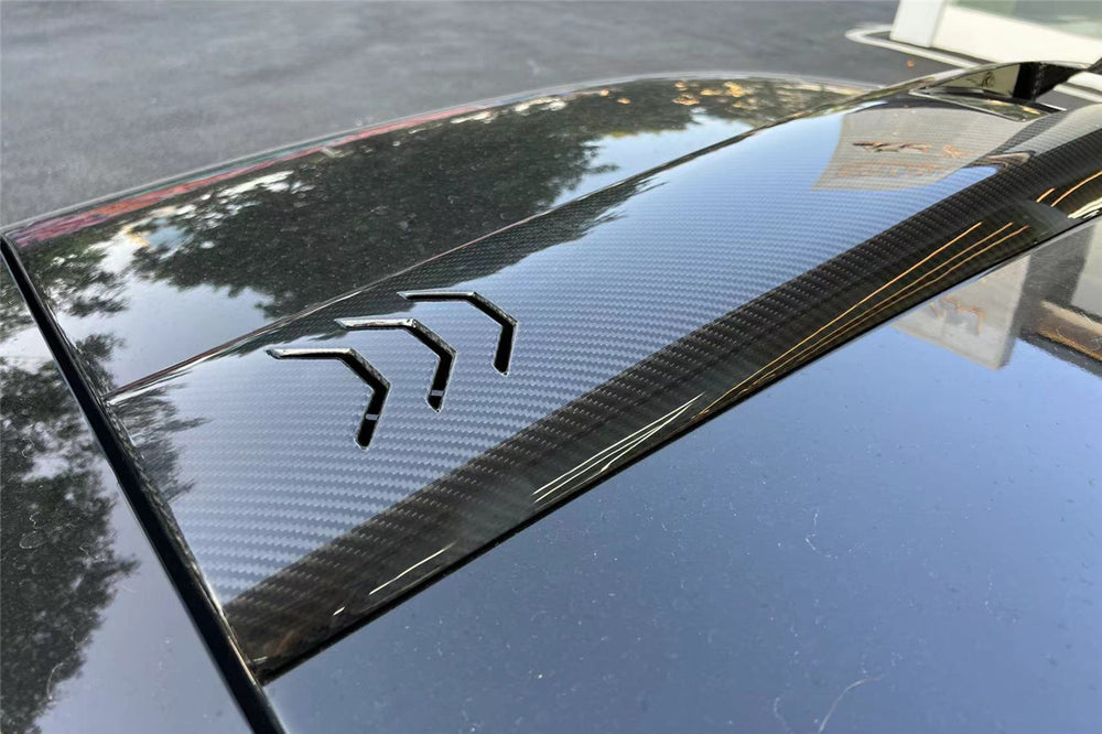 2020-UP Maserati MC20 SVD Style Dry Carbon Fiber Roof Scoop - Carbonado
