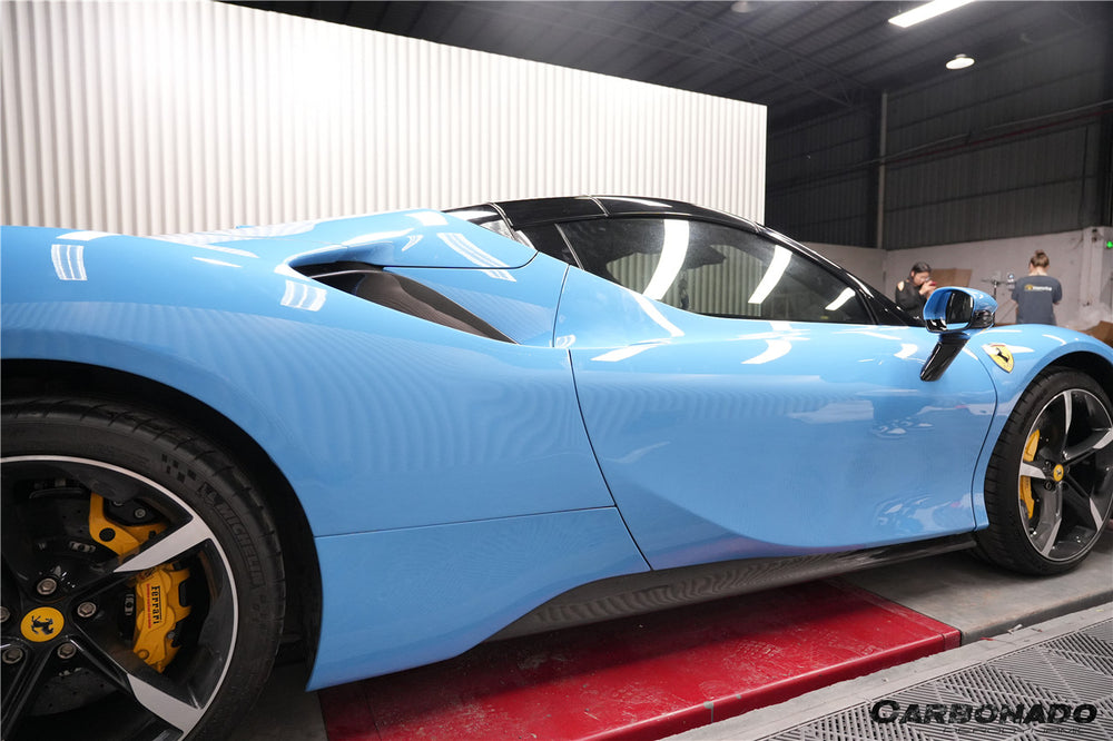 Faldones laterales de fibra de carbono para autoclave estilo OE Ferrari SF90 Stradale 2020 en adelante