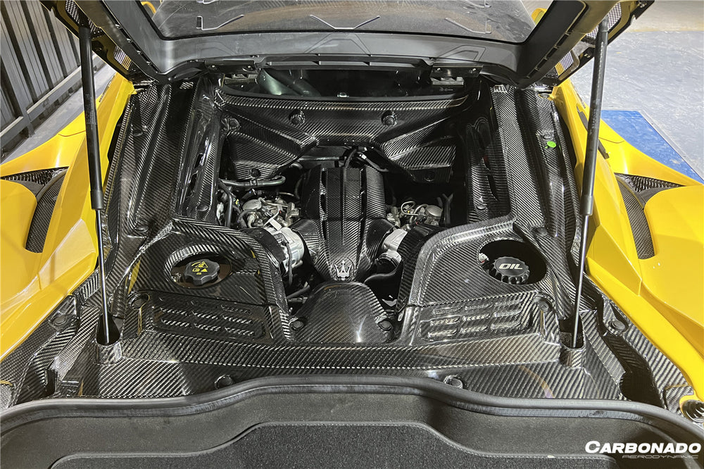 Interior del compartimiento del motor de fibra de carbono seca del Maserati MC20 2020-UP