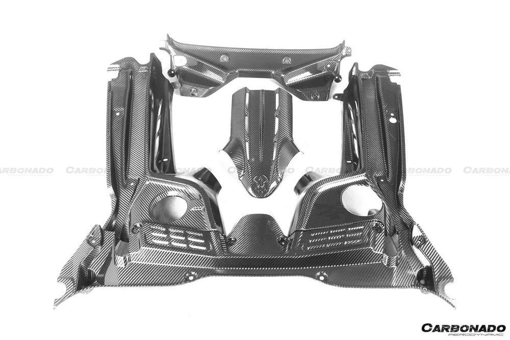 Interior del compartimiento del motor de fibra de carbono seca del Maserati MC20 2020-UP