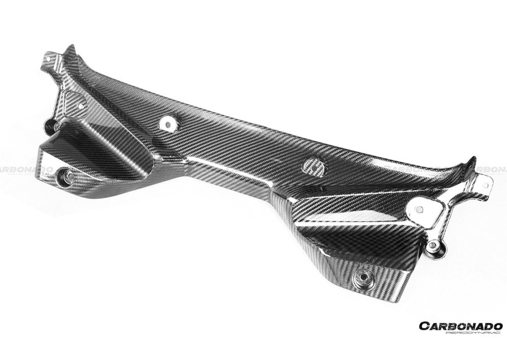 Interior del compartimiento del motor de fibra de carbono seca del Maserati MC20 2020-UP