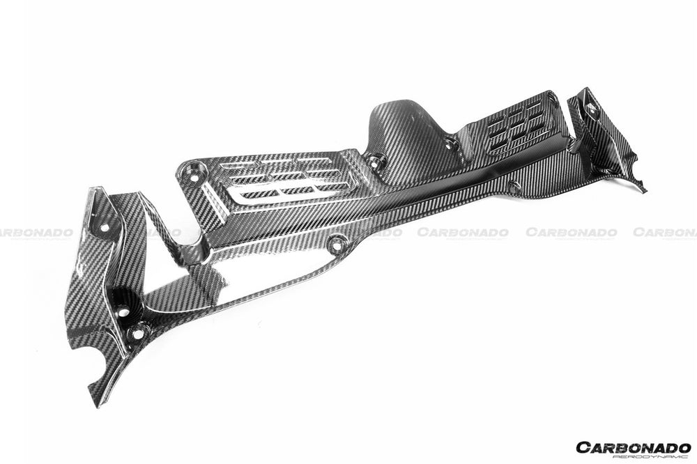 Interior del compartimiento del motor de fibra de carbono seca del Maserati MC20 2020-UP