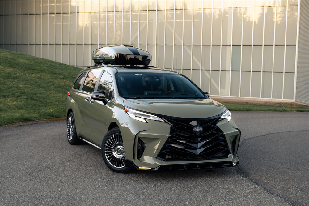 Parachoques delantero PP estilo Thunder de Toyota Sienna 2021 en adelante con borde, parrilla y luz LED