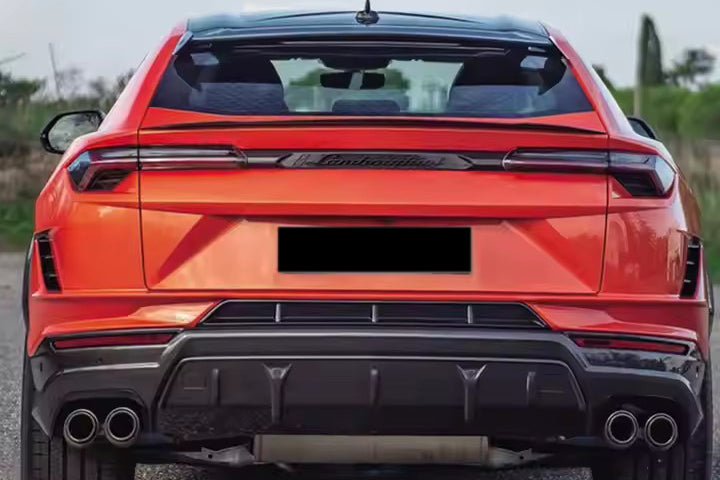 2018-2024 Lamborghini URUS Convert 2023 Performante Style Rear Bumper