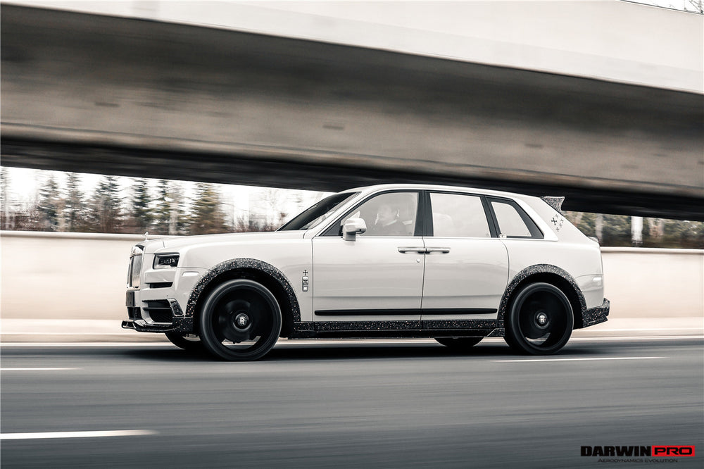 Faldones laterales de fibra de carbono estilo BKSS de Rolls-Royce Cullinan 2018-2024