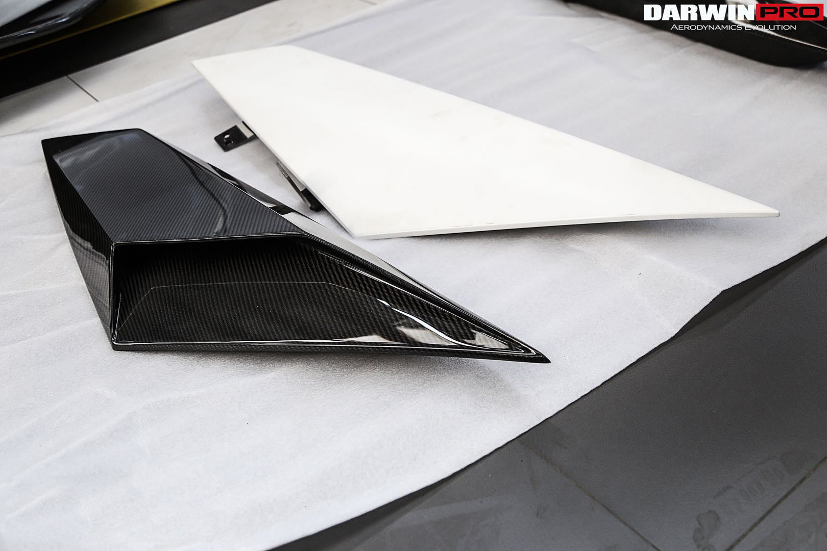 2011-2016 Lamborghini Aventador LP700 Coupe & Roadster BKSS Style Carbon Fiber Rear Side Scoops - DarwinPRO Aerodynamics