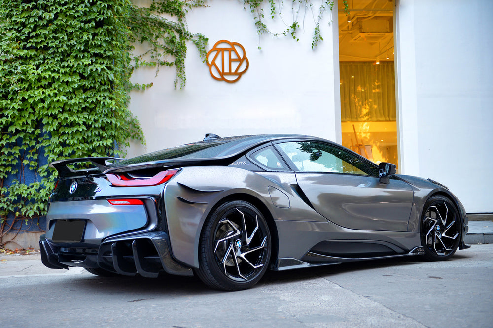 2014-2020 BMW i8 BZK Carbon Fiber Side Skirts