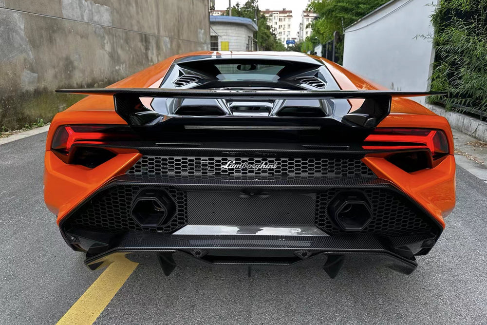 Parachoques trasero convertible estilo Tecnica para Lamborghini Huracan LP610 y LP580 2015-2019 (ES NECESARIO CAMBIAR EL SISTEMA DE ESCAPE)