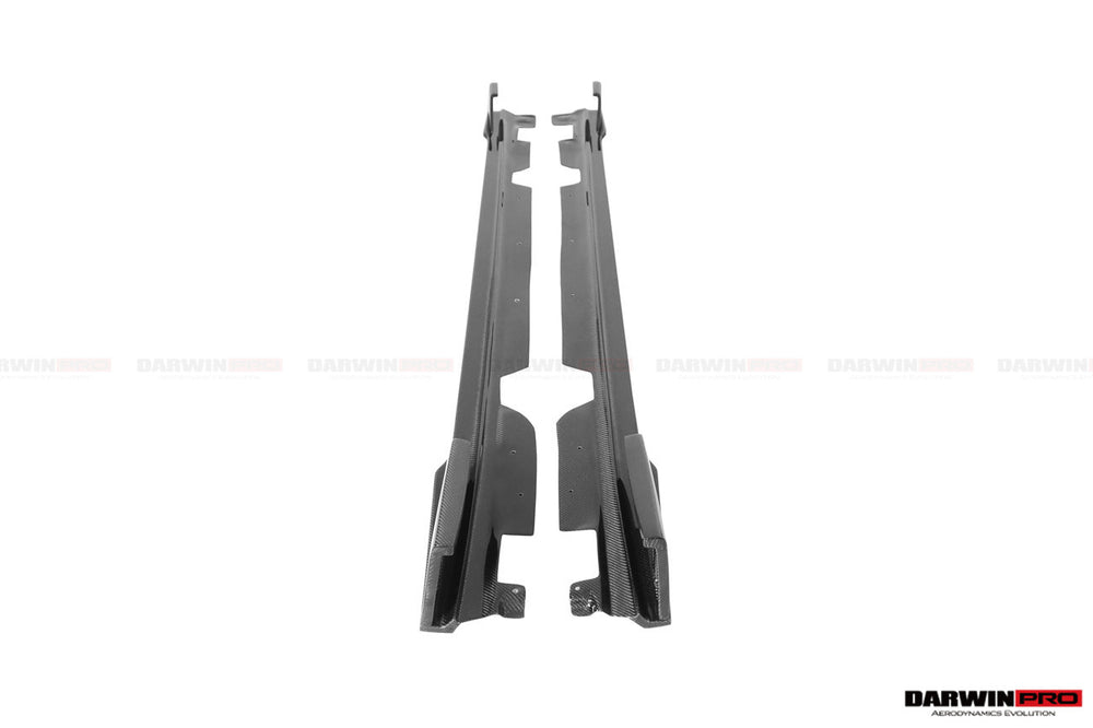 Faldones laterales de fibra de carbono debajo del tablero estilo BKSS BMW Serie 3 G20 2019-2022